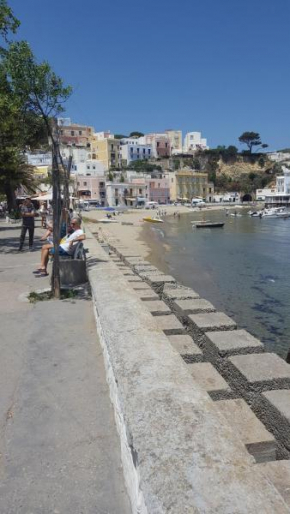 La Casa Sugli Archi, Ponza